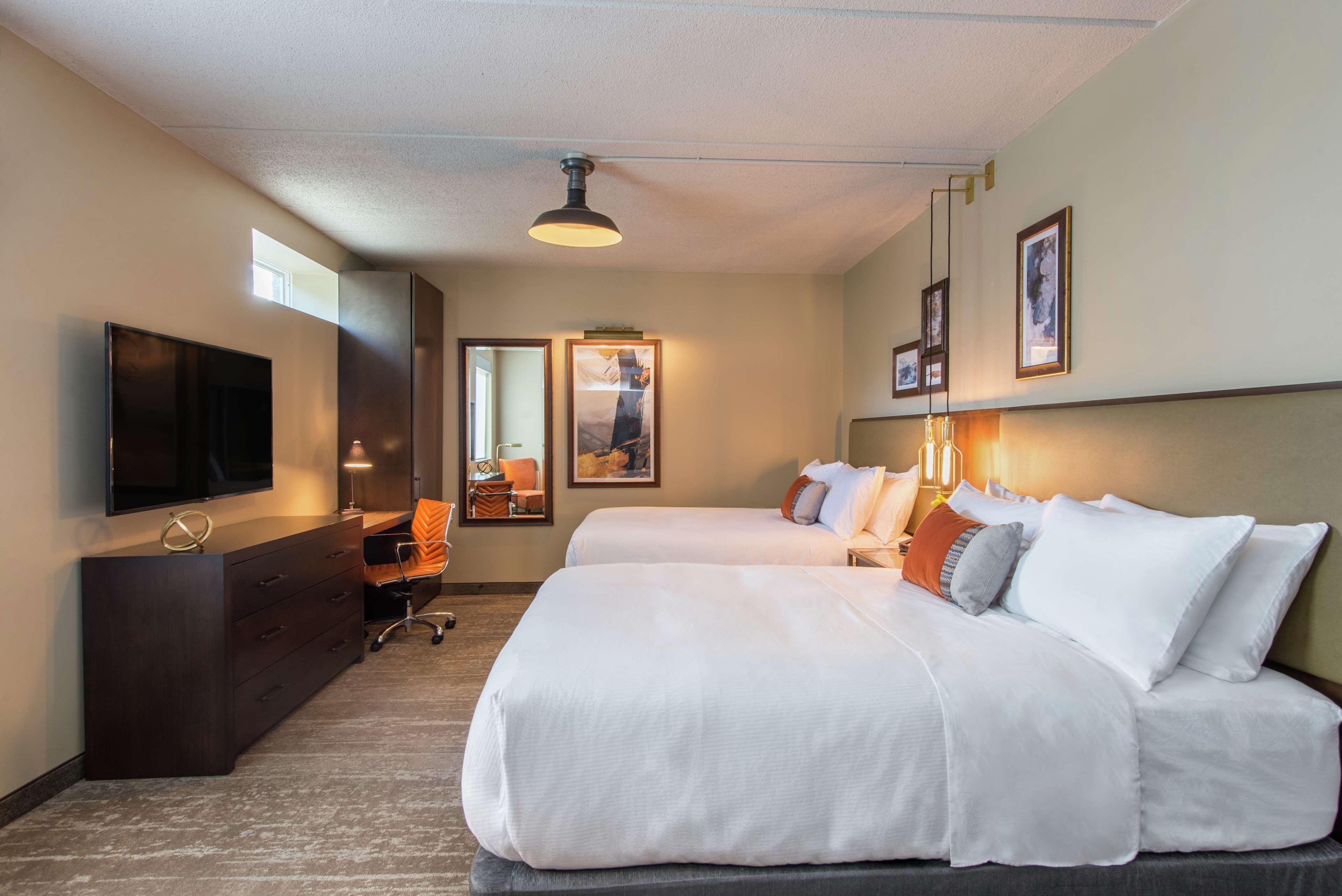 Hotel Saranac, Curio Collection By Hilton Saranac Lake Esterno foto