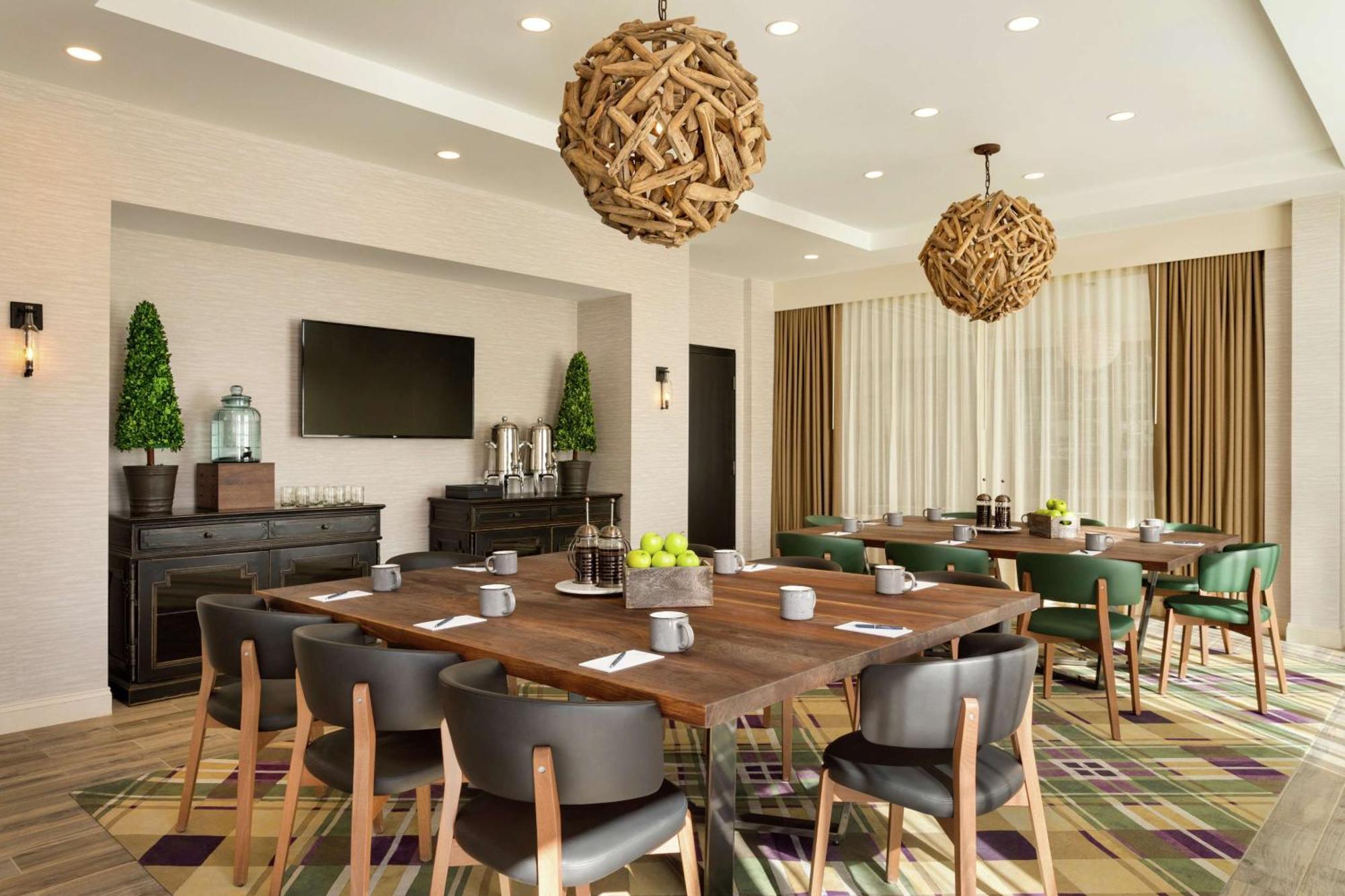 Hotel Saranac, Curio Collection By Hilton Saranac Lake Esterno foto
