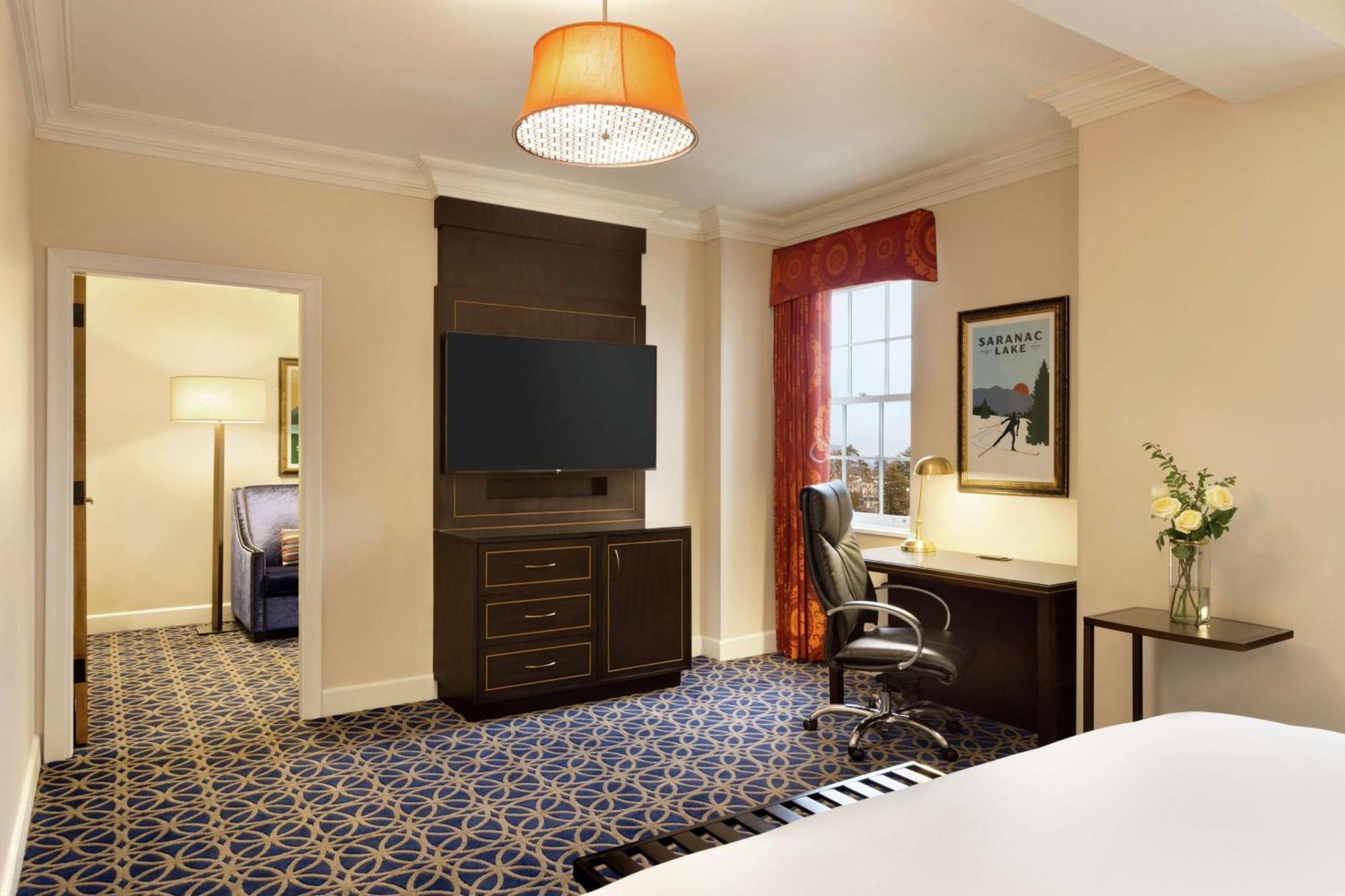 Hotel Saranac, Curio Collection By Hilton Saranac Lake Esterno foto