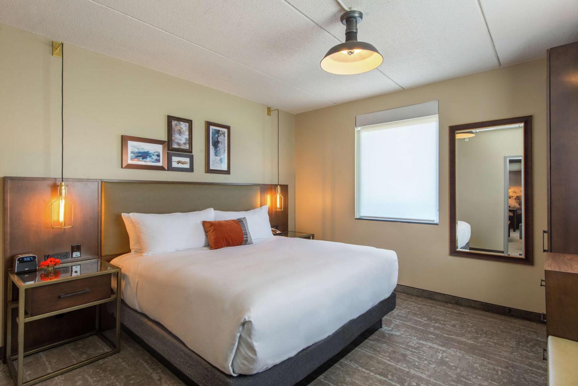 Hotel Saranac, Curio Collection By Hilton Saranac Lake Esterno foto