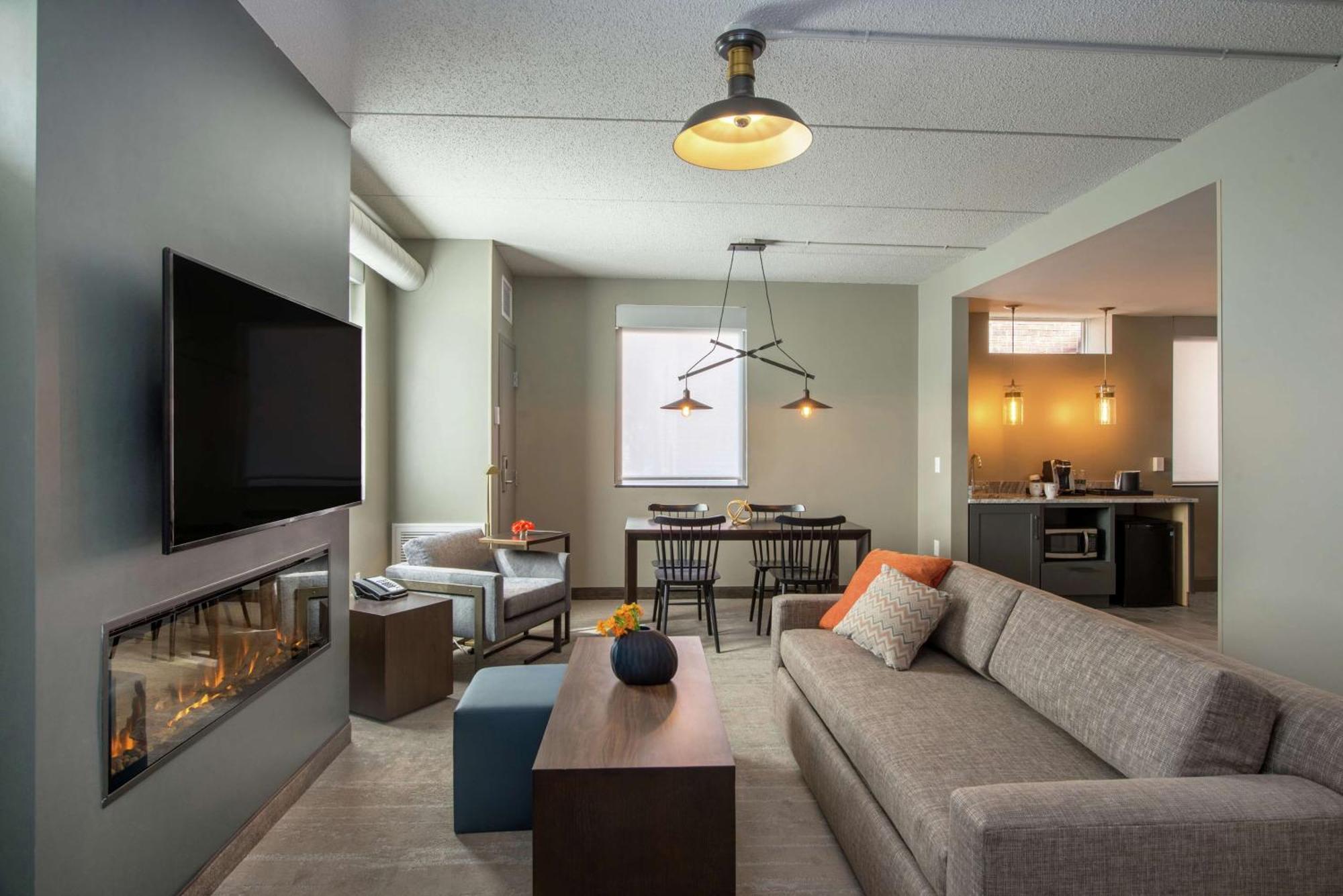 Hotel Saranac, Curio Collection By Hilton Saranac Lake Esterno foto