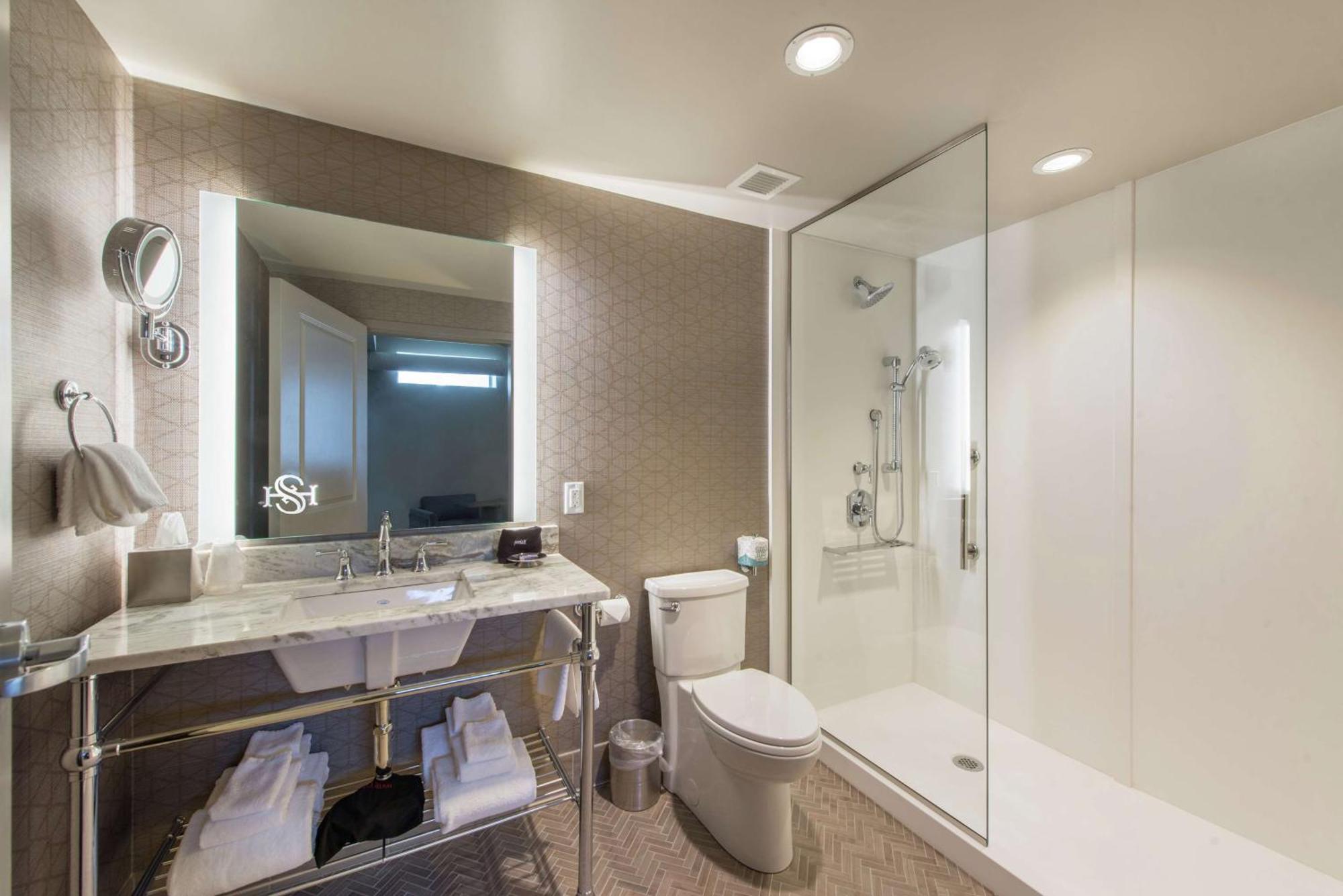 Hotel Saranac, Curio Collection By Hilton Saranac Lake Esterno foto