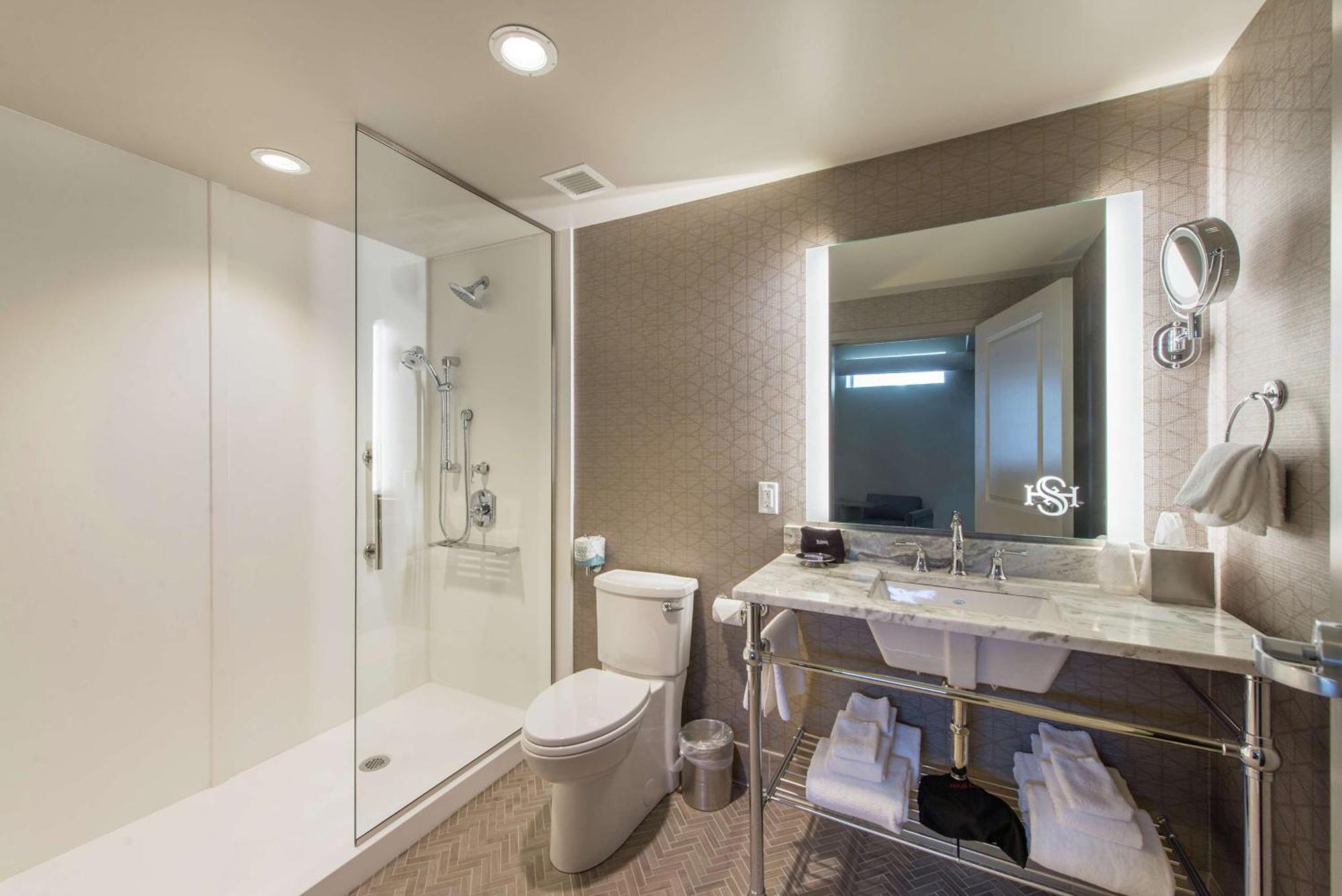 Hotel Saranac, Curio Collection By Hilton Saranac Lake Esterno foto